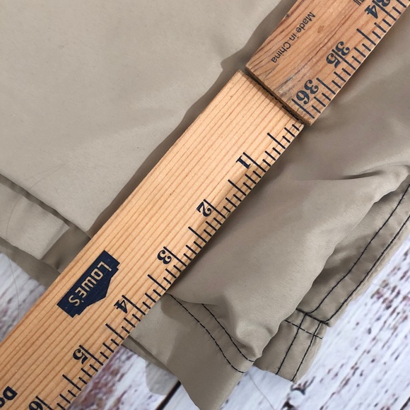 Old Navy Men's Casual Tan Cargo Pants size Medium 40” long - Picture 11 of 12